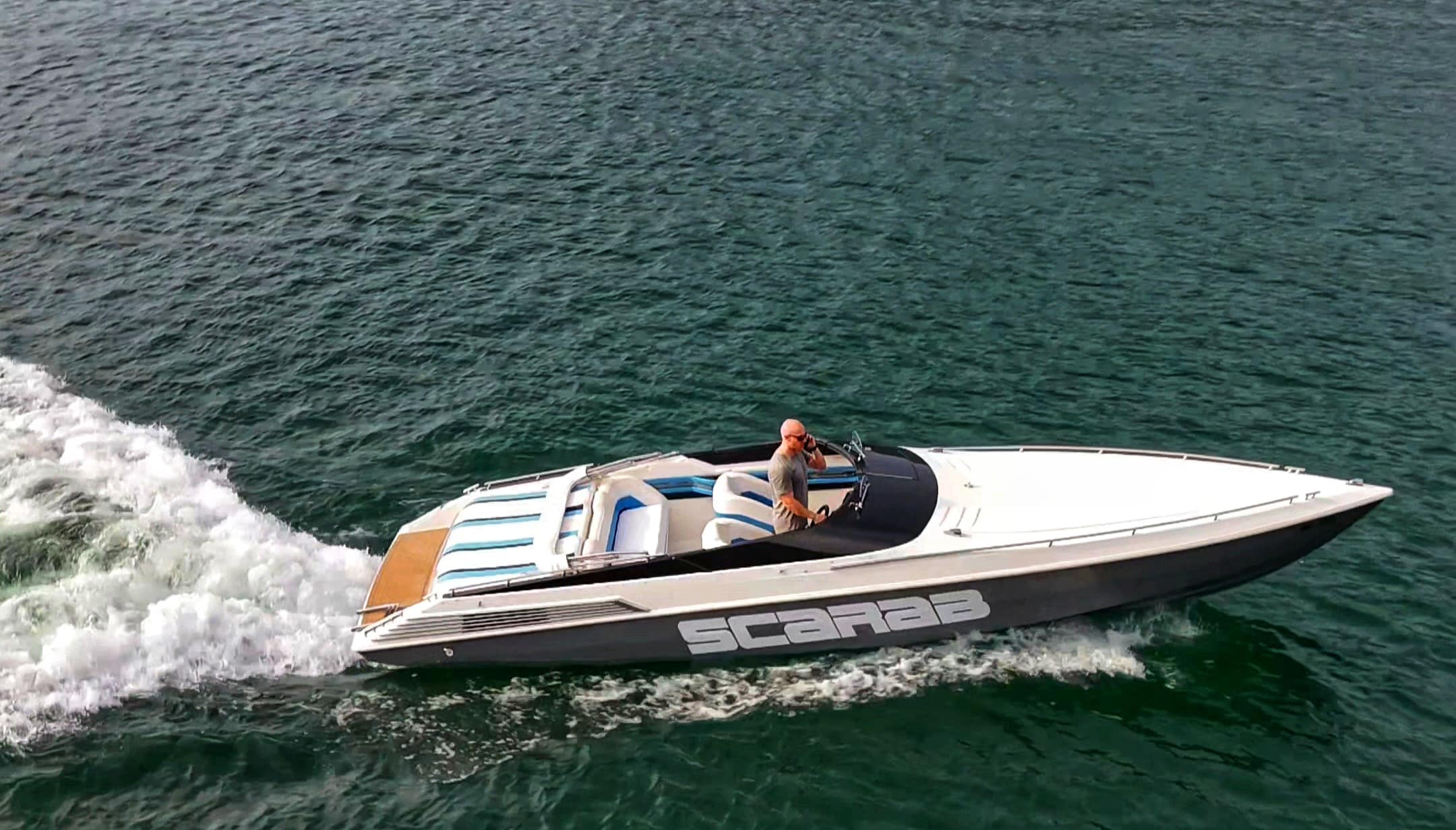 Offshore-Boot Wellcraft Scarab 28 «Miami Vice» – Bootstour auf dem Vierwaldstättersee